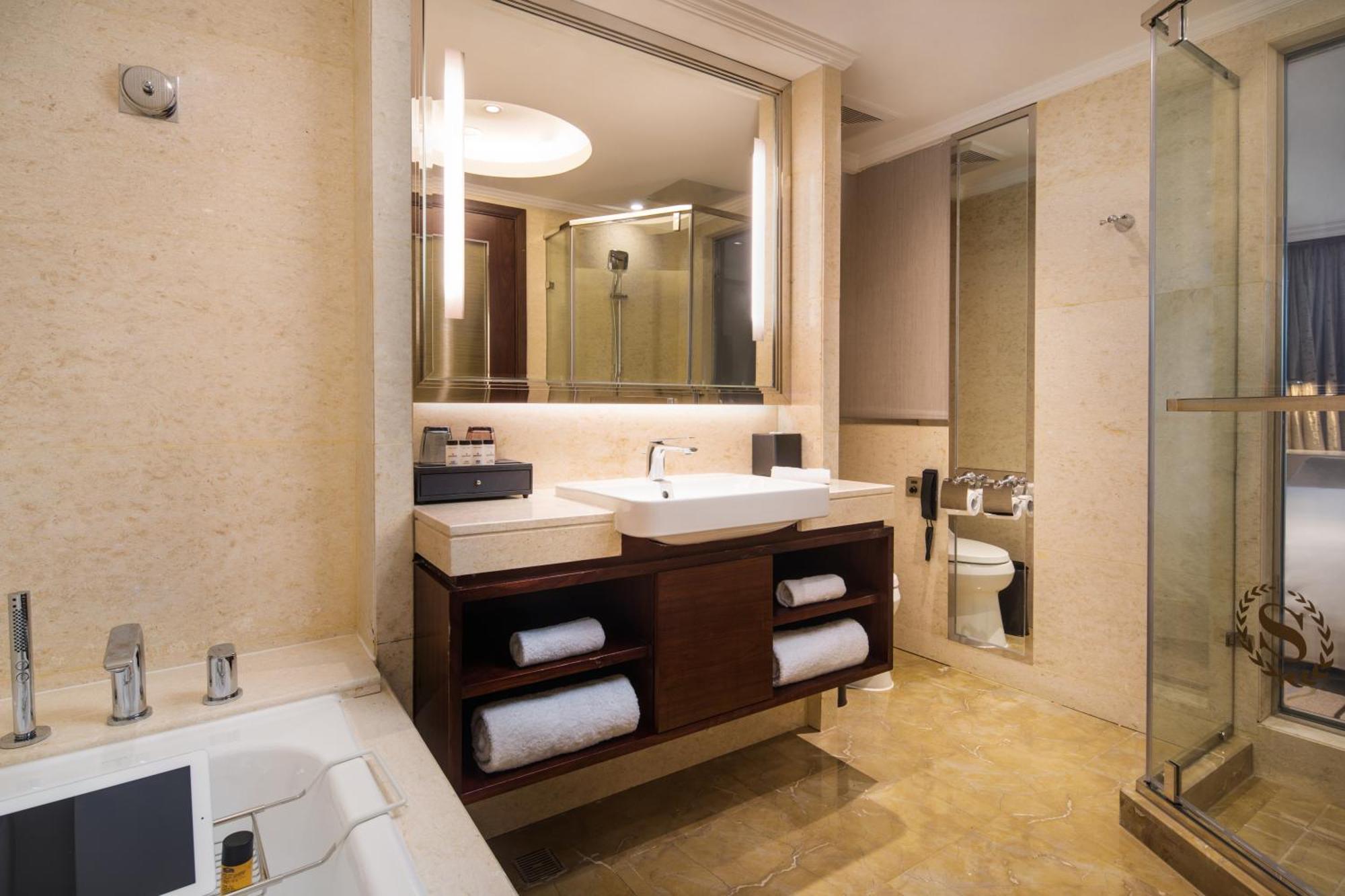 Sheraton Nanjing Kingsley Hotel & Towers Zewnętrze zdjęcie